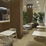 Отель Floris 3*