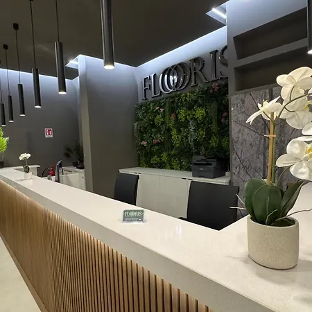 Hotel Floris Rende