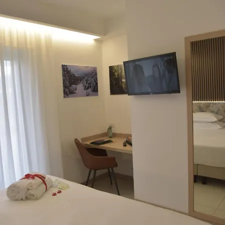 Hotel Floris 3*